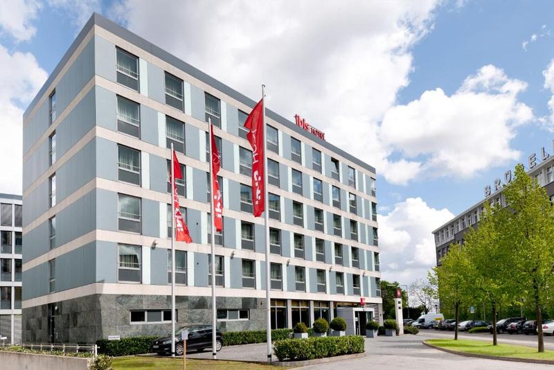 Gästedigitalisierung im Einsatz – so spart ibis bares Geld!